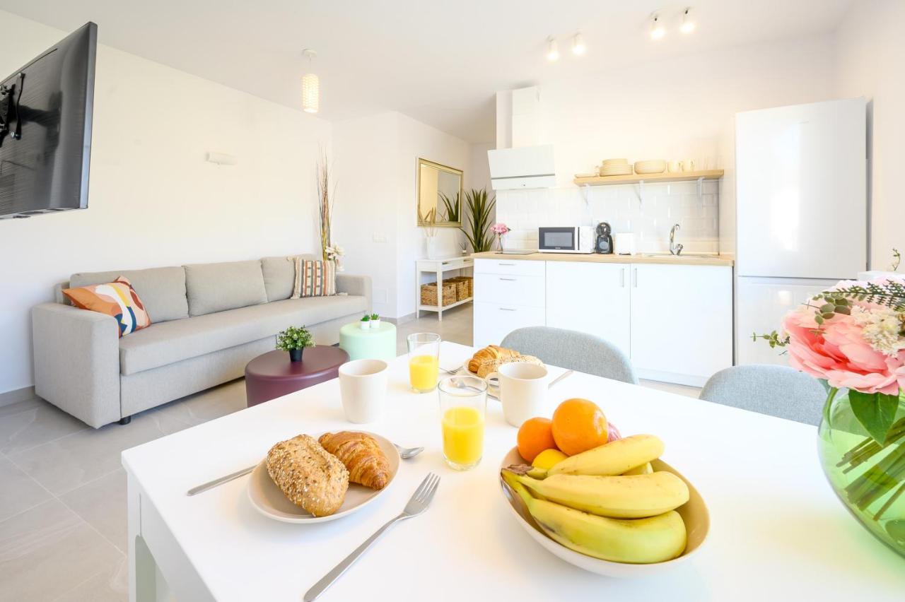 2 Bedroom, New, 1 Min To The Beach, City Center- Picasso By 10Tosea フエンヒロラ エクステリア 写真