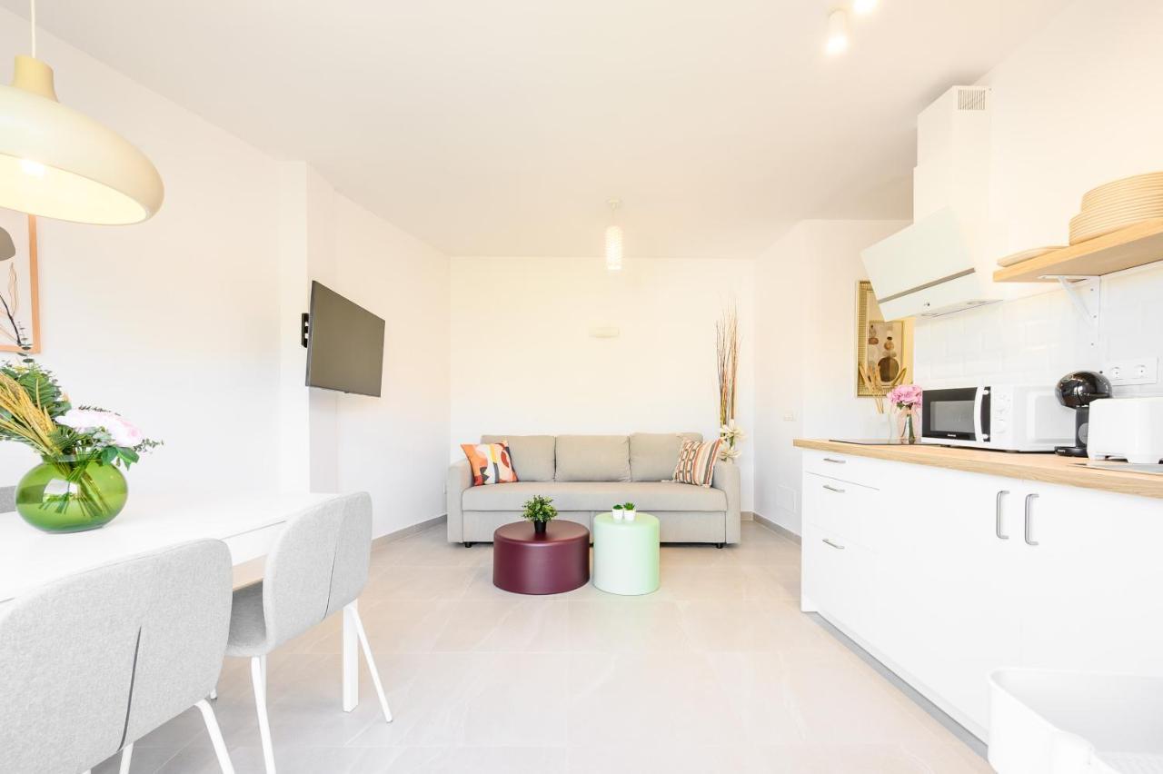 2 Bedroom, New, 1 Min To The Beach, City Center- Picasso By 10Tosea フエンヒロラ エクステリア 写真
