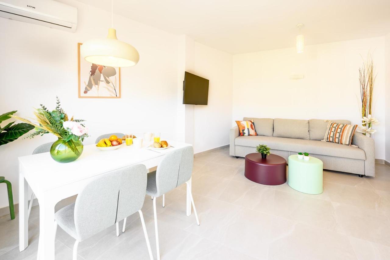 2 Bedroom, New, 1 Min To The Beach, City Center- Picasso By 10Tosea フエンヒロラ エクステリア 写真