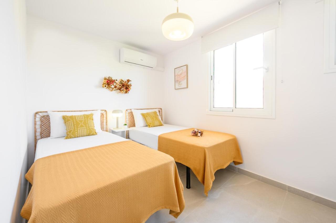 2 Bedroom, New, 1 Min To The Beach, City Center- Picasso By 10Tosea フエンヒロラ エクステリア 写真